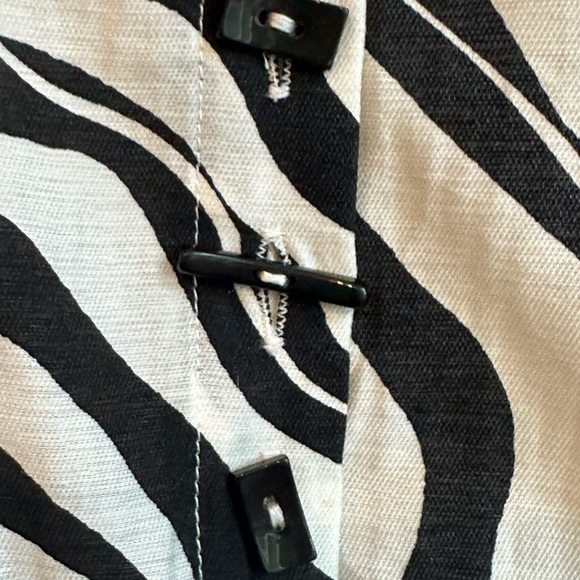 Ali Miles size Small zebra print button up in front lace up back long sl… - Picture 3 of 6